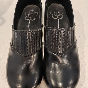 Sanita Black Leather Clogs 43